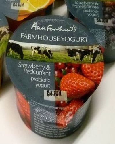 Picture of (Pre-Order) ALSTON FARM STRAWBERRY & REDCURRANT PROBIOTIC YOGURT 6X150G