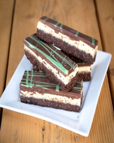 Picture of FROZEN COBBS PEPPERMINT SLICE MINI BITES 80s