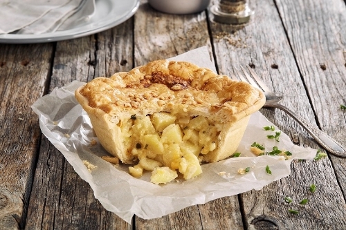 Picture of FROZEN WRIGHTS CHEESE & ONION SQUARE PIE 12X268G